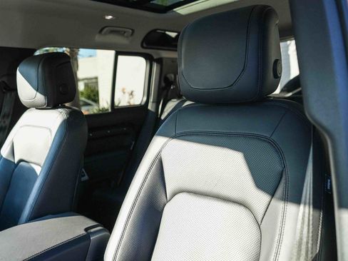 Certified 2023 Land Rover Defender 110 SE image 25