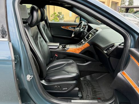 Used 2016 Lincoln MKX Reserve w/ Technology Package image 26