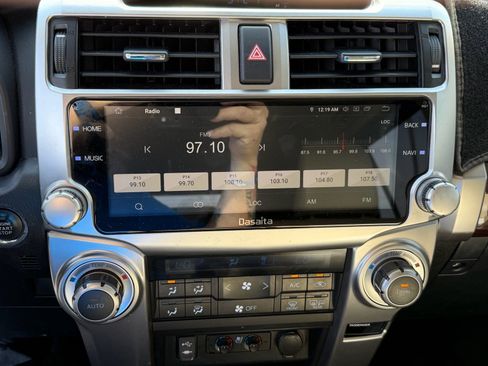 Used 2015 Toyota 4Runner Limited AWD/4WD image 10