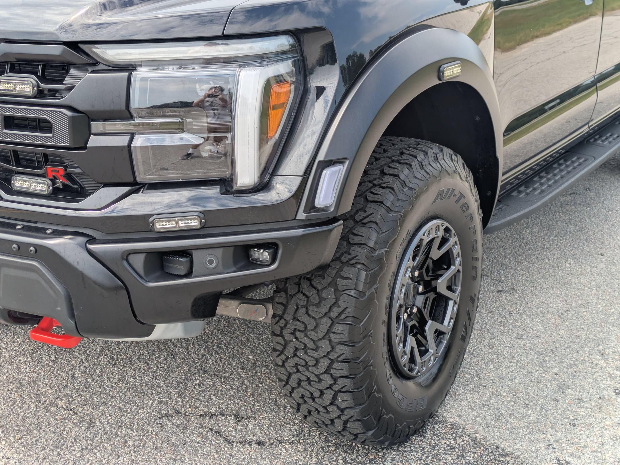 Used 2026 Ford F150 Raptor w/ Equipment Group 803A Raptor R AWD/4WD image 9