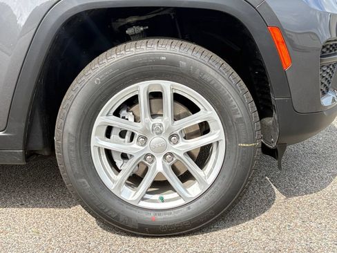 New 2026 Jeep Grand Cherokee Laredo X RWD image 25
