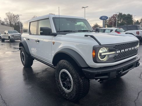 New 2025 Ford Bronco Badlands image 7