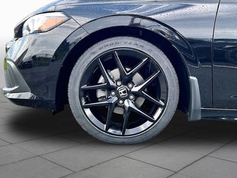 Used 2023 Honda Civic Sport image 11