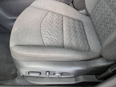 Used 2024 Chevrolet Equinox LT FWD image 31