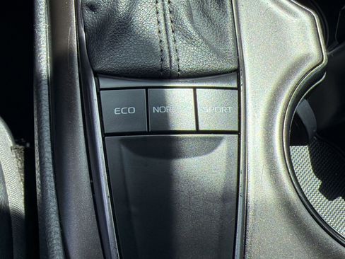 Used 2024 Toyota Camry SE FWD image 26
