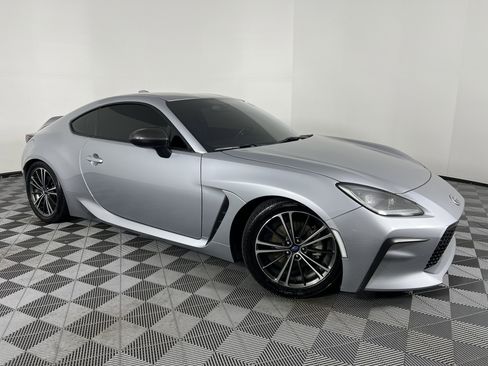 Used 2023 Toyota GR86 Premium image 2