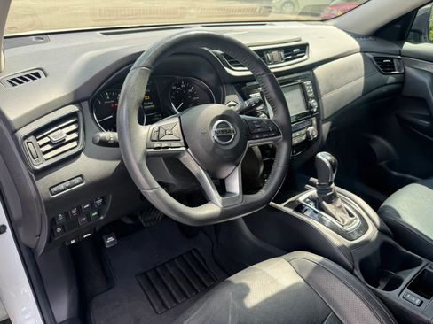 Used 2017 Nissan Rogue SL w/ SL Premium Package FWD image 13