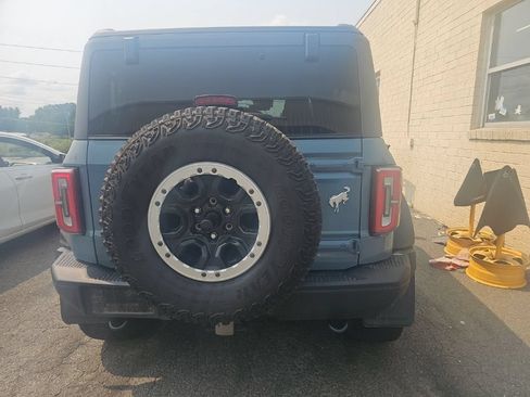 Used 2022 Ford Bronco Badlands w/ Sasquatch Package AWD/4WD image 5