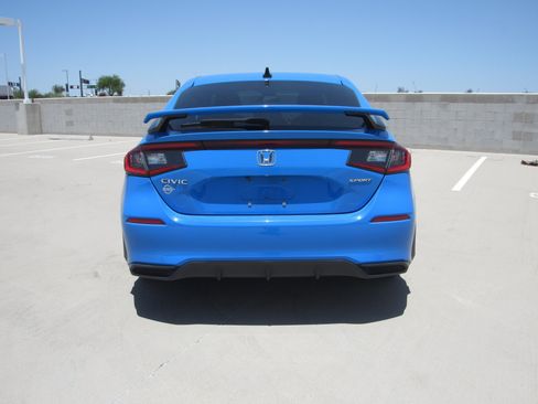 Used 2022 Honda Civic Sport image 7