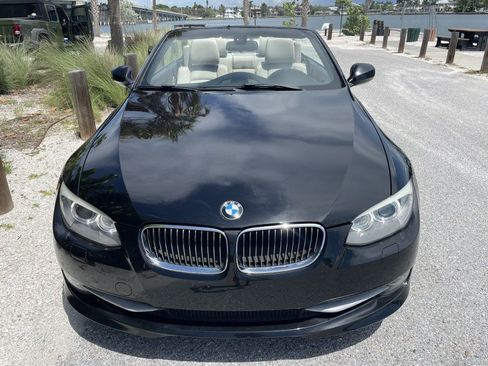 Used 2013 BMW 335i Convertible w/ Premium Pkg RWD image 4