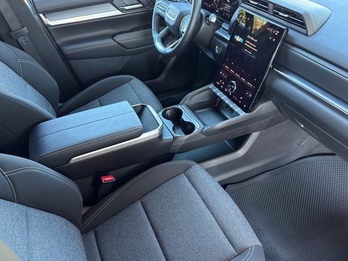 Used 2026 GMC Terrain Elevation image 20