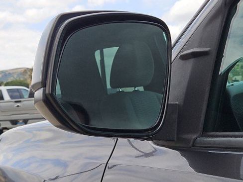Used 2019 Toyota Tacoma SR RWD image 18