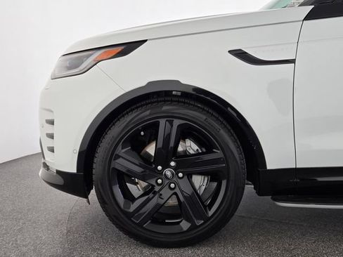 Certified 2025 Land Rover Discovery Dynamic SE AWD/4WD image 9