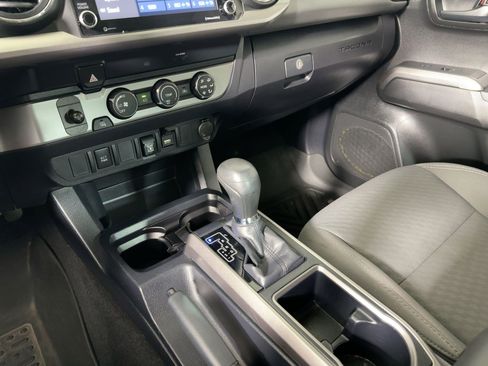 Used 2020 Toyota Tacoma SR5 image 15