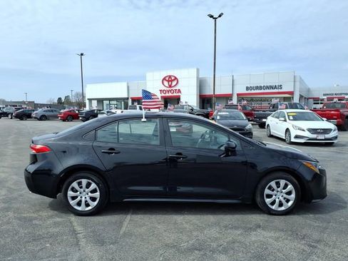 Certified 2024 Toyota Corolla LE image 2