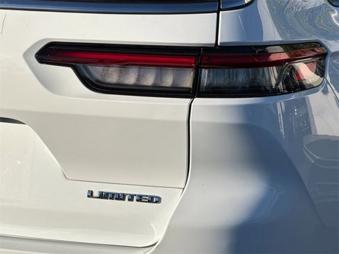 Used 2021 Jeep Grand Cherokee L Limited image 27