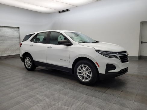 Used 2024 Chevrolet Equinox LS image 11