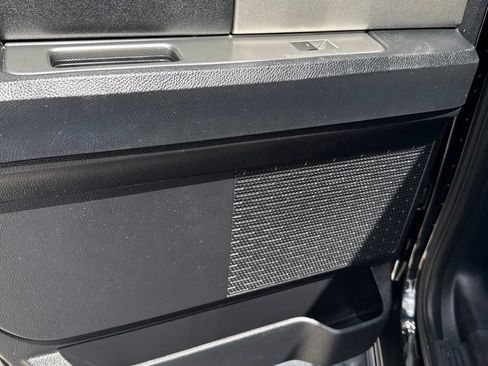 Used 2017 Ford Expedition XLT AWD/4WD image 20