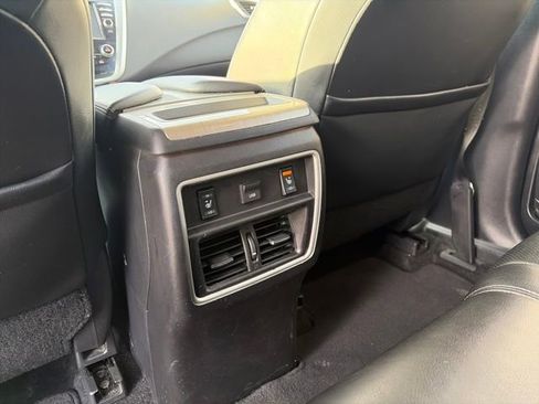 Used 2018 Nissan Murano SL image 15