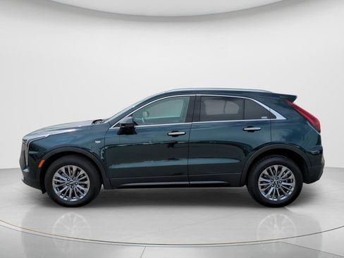 Used 2025 Cadillac XT4 Premium Luxury FWD image 8