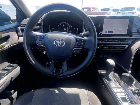 Used 2025 Toyota Camry LE image 6