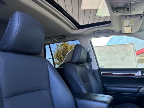 Used 2019 Lexus GX 460 Premium AWD/4WD image 18