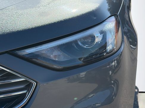 Used 2023 Ford Edge Titanium image 9