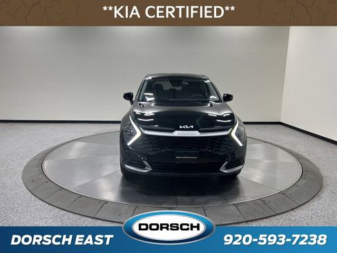 Used 2025 Kia Sportage LX image 3