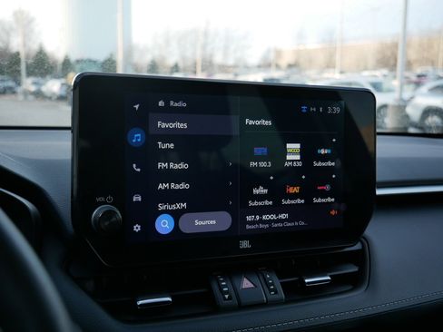 Used 2023 Toyota RAV4 XLE Premium image 22