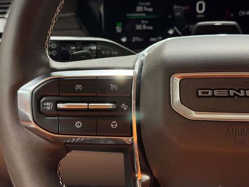 Used 2024 GMC Acadia Denali w/ Super Cruise Package image 17