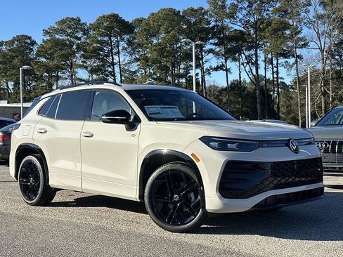 New 2026 Volkswagen Tiguan SE R-Line image 29