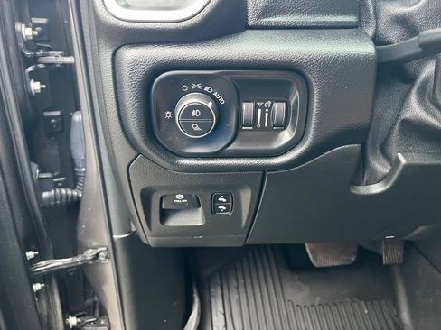 Used 2019 RAM 1500 Big Horn AWD/4WD image 38