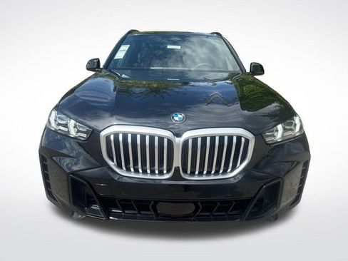New 2026 BMW X5 xDrive40i w/ M Sport Package AWD/4WD image 8
