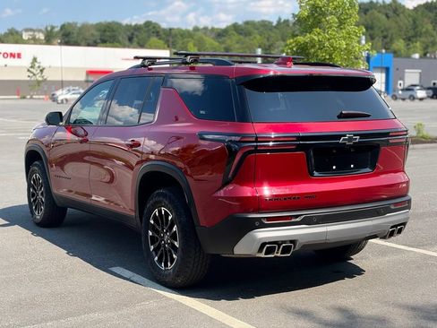 Used 2024 Chevrolet Traverse Z71 AWD/4WD image 4