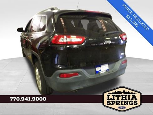 Used 2017 Jeep Cherokee Latitude FWD image 7