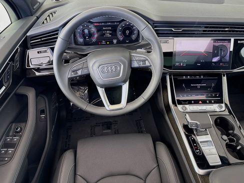 New 2025 Audi Q7 3.0T Prestige image 22