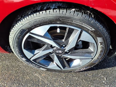 Used 2023 Hyundai Elantra Limited FWD image 6