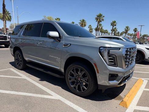 Used 2026 GMC Yukon Denali w/ Advanced Technology Package AWD/4WD image 3