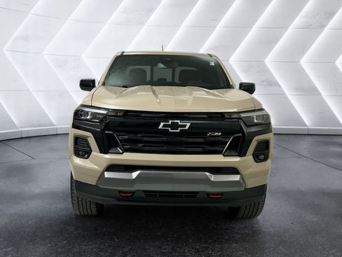 Used 2023 Chevrolet Colorado Z71 w/ Z71 Convenience Package 2 AWD/4WD image 2