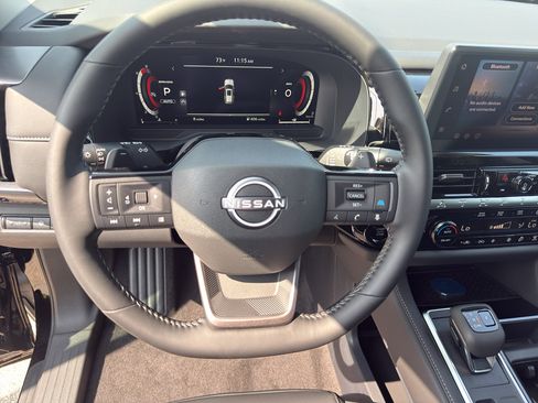 New 2026 Nissan Pathfinder SL AWD/4WD image 16