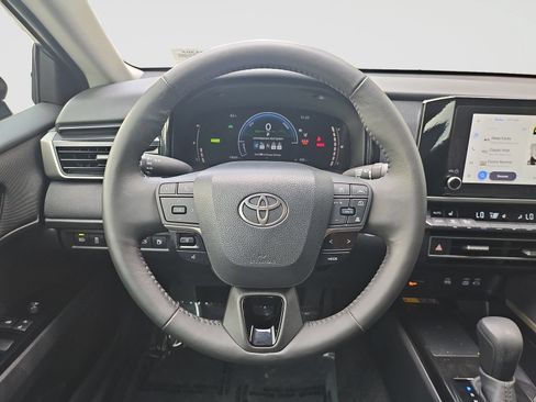Used 2025 Toyota Camry LE w/ Convenience Package FWD image 44