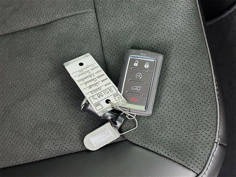 New 2025 Jeep Grand Cherokee Altitude image 19