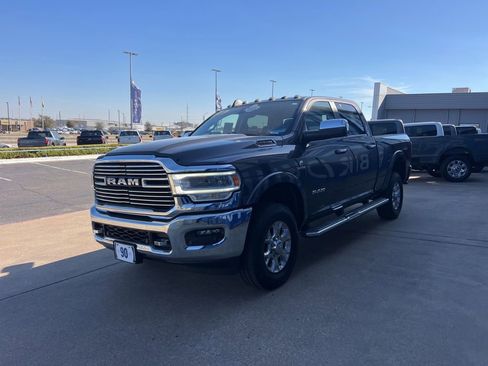 Used 2022 RAM 2500 Laramie w/ Chrome Appearance Group image 4