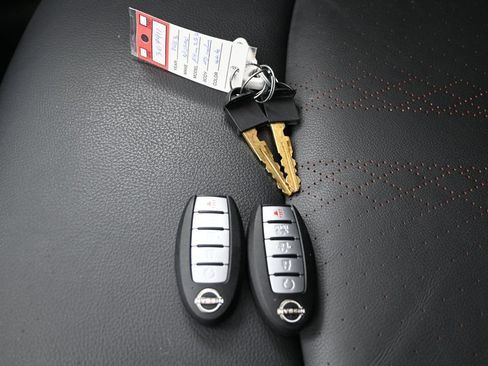 Used 2023 Nissan Altima 2.5 SR AWD/4WD image 30