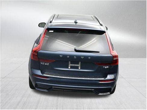 New 2026 Volvo XC60 T8 Ultra w/ Protection Package Premier AWD/4WD image 16