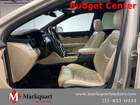 Used 2017 Cadillac XT5 Luxury w/ Driver Awareness Package image 9