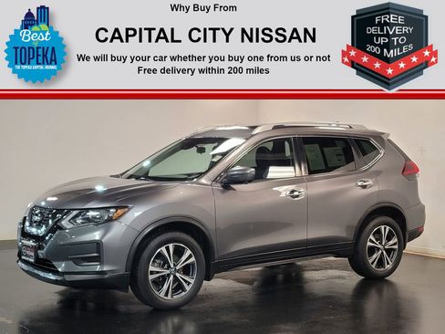 Used 2019 Nissan Rogue SV w/ Premium Package image 5