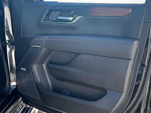 Used 2026 GMC Yukon Denali w/ Denali Reserve Package image 18