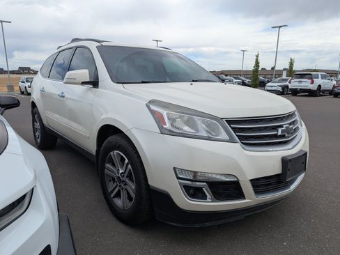 Used 2015 Chevrolet Traverse LT AWD/4WD image 3