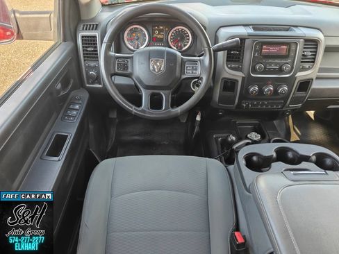 Used 2018 RAM 2500 Tradesman w/ Chrome Appearance Group AWD/4WD image 4